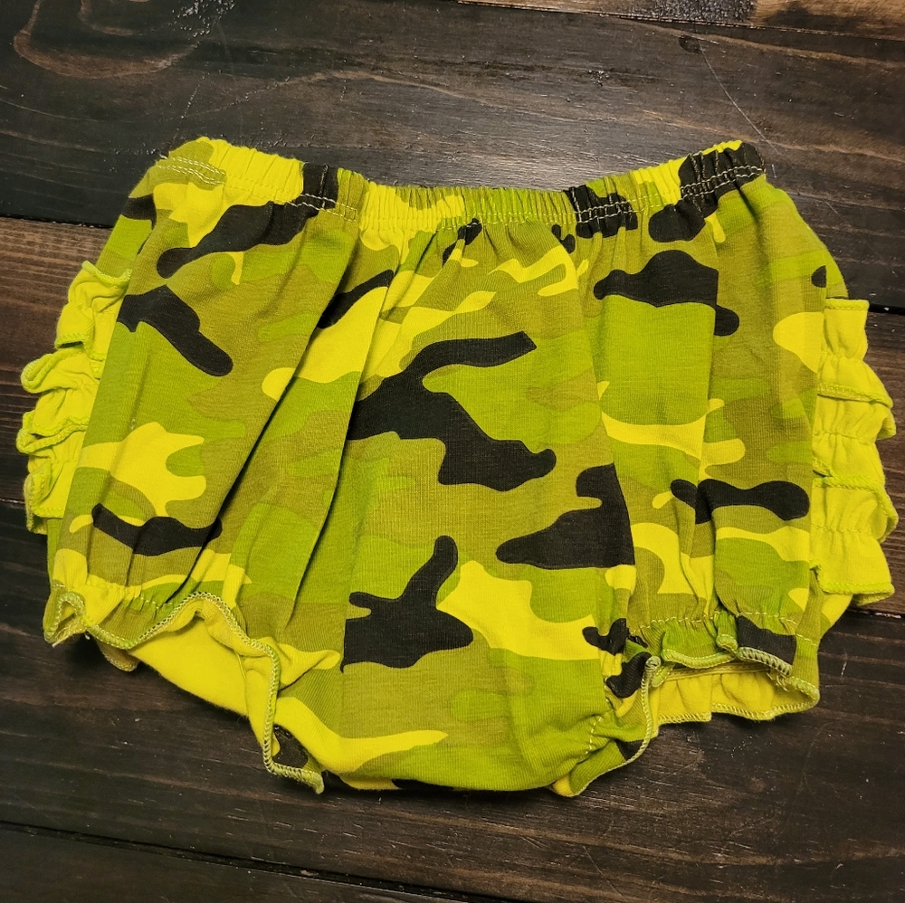 3 for $10 🤎Ruffle buns diaper covers - Picture 6 of 6